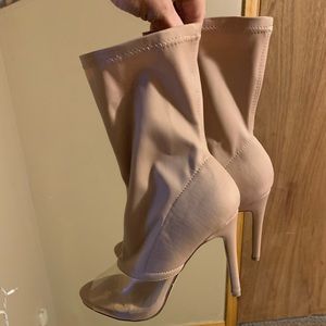 tan heels - never worn